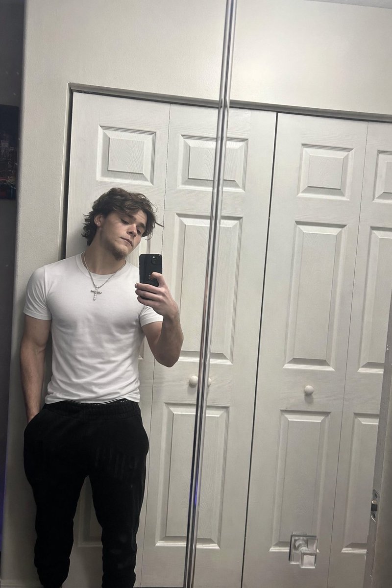 Ape tweet media
