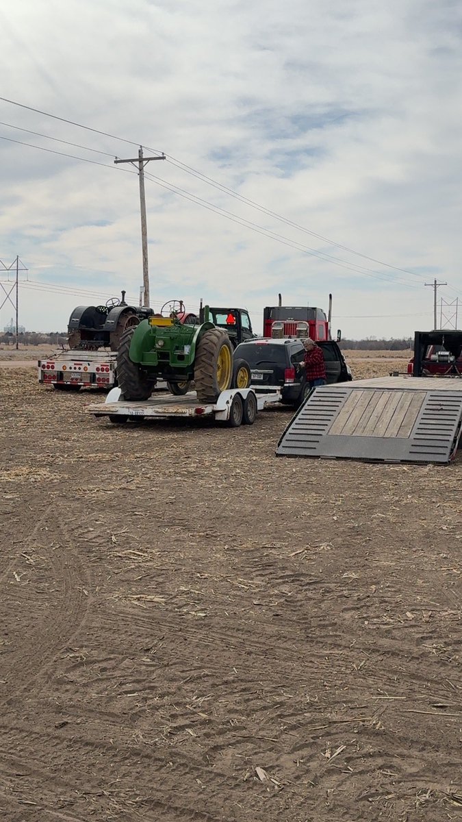 Red Tractor Trader tweet media