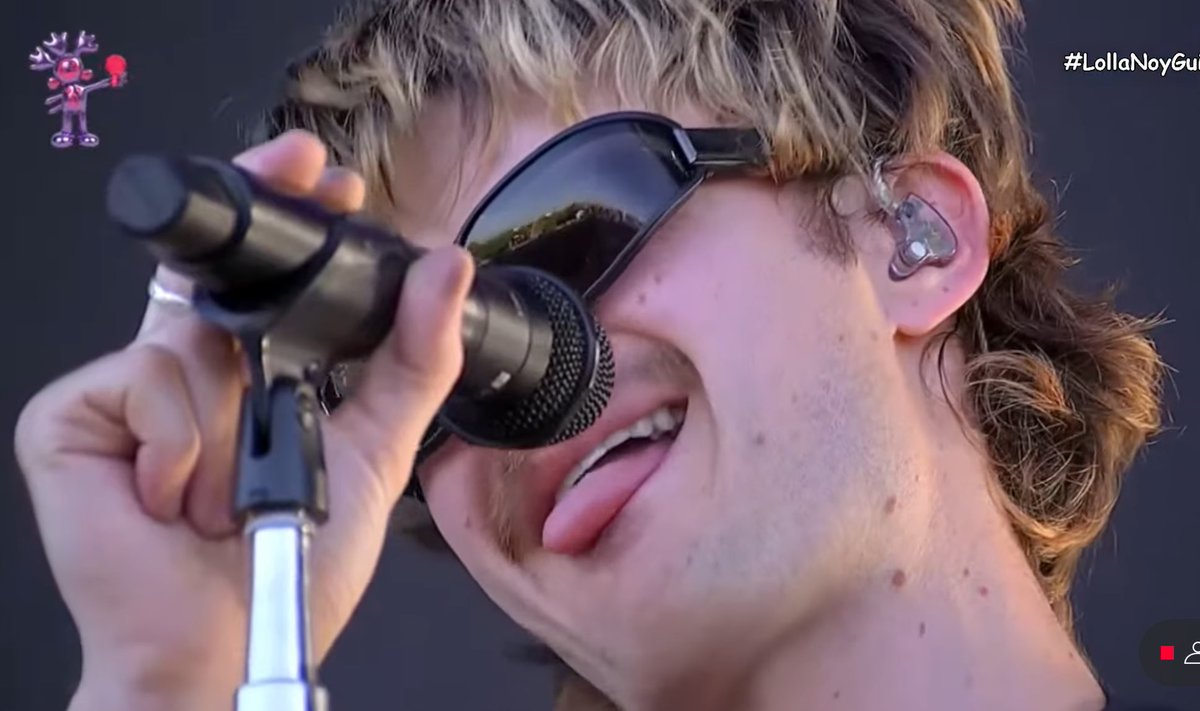 Julia ☽ tweet media