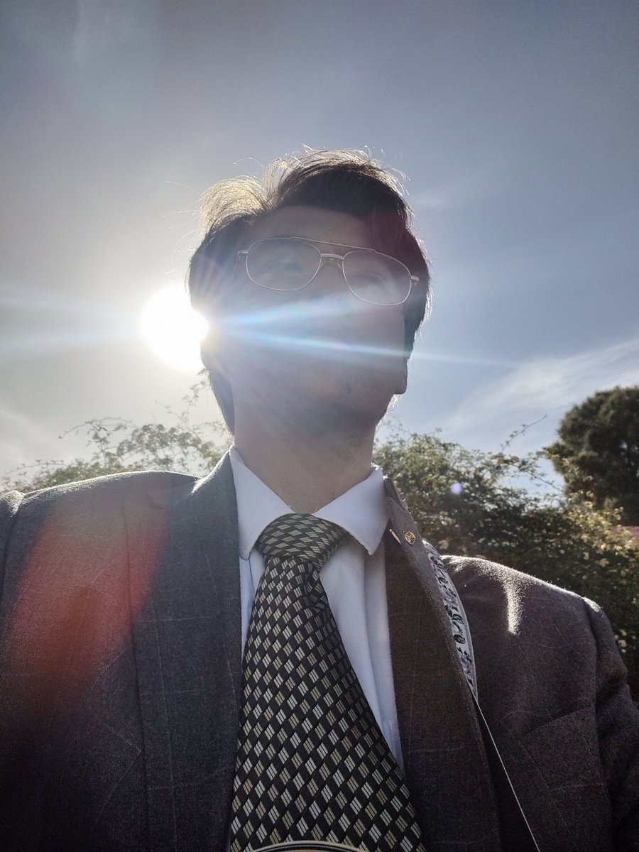 Foxyisinhell tweet media