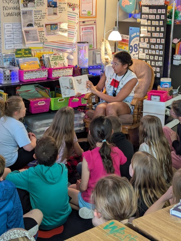 GCSD_HS's tweet photo. GHS Hope Squad Students Support "Read Across America" Week with reading books to elementary students at NE and West! Thank you student leaders! https://t.co/2AYzHatDQM