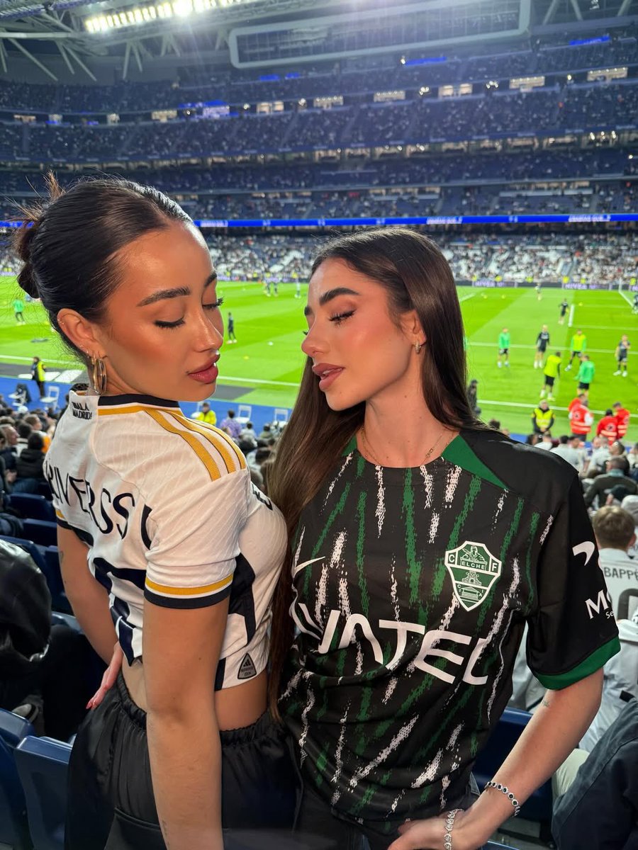 jonsnowgay tweet media