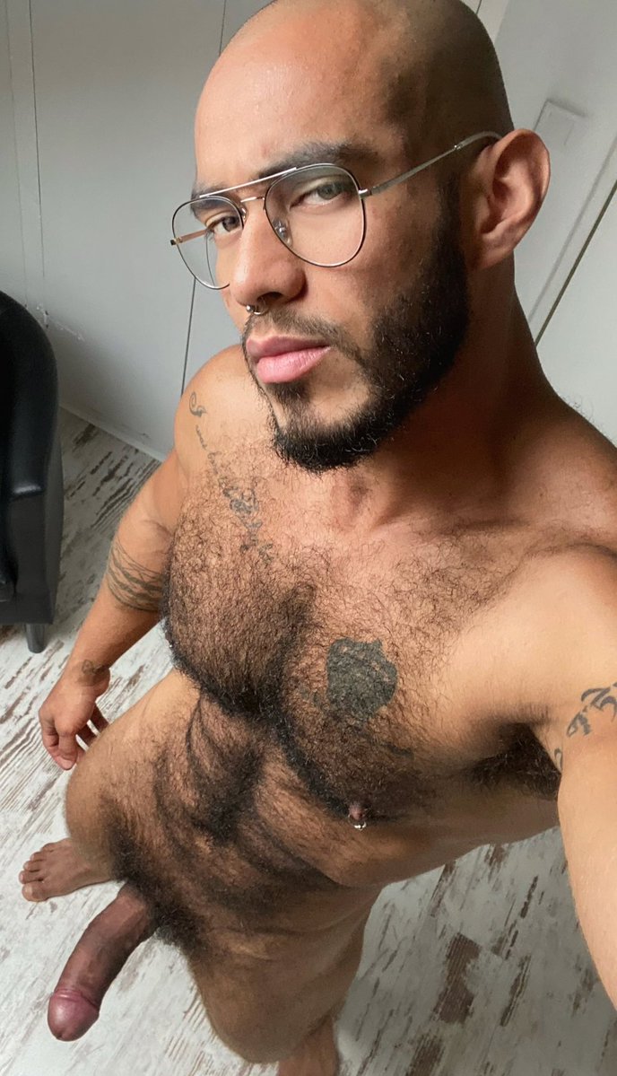 ursoallex tweet media