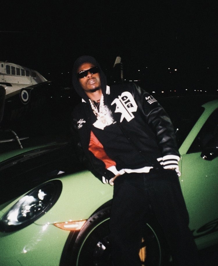 – tre. tweet media