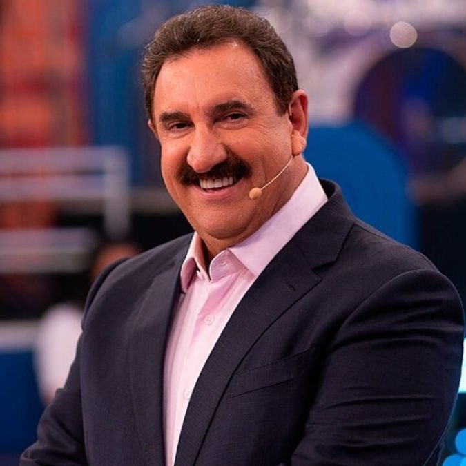 Não é o Léo Lins tweet media