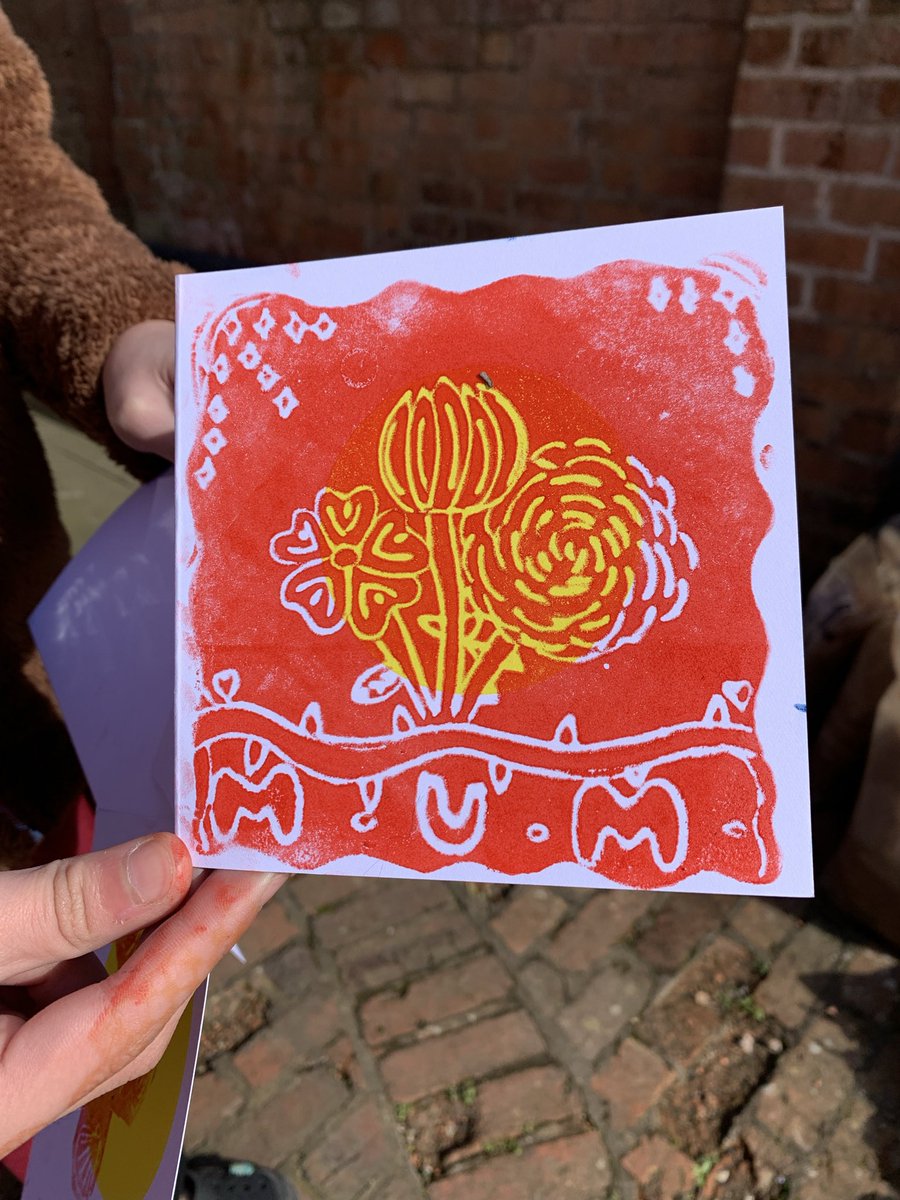 re future tweet media