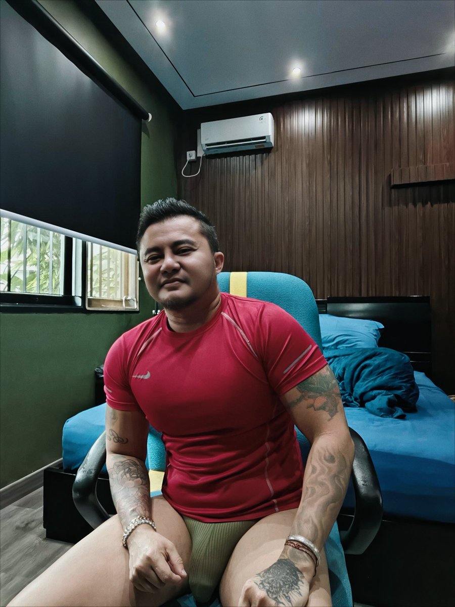 Daddy Bear tweet media