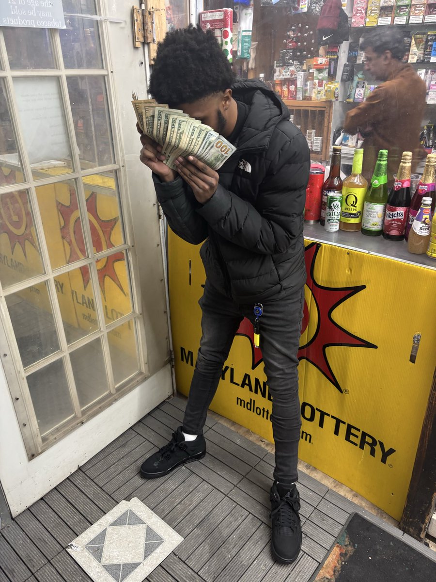 1800slimeybill tweet media