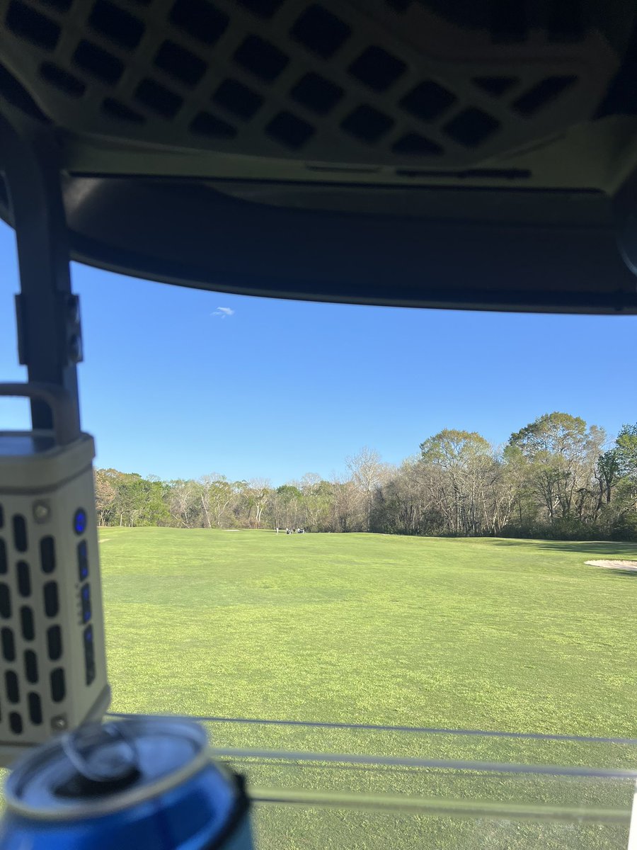 BigHossHawth02's tweet image. The wife and I are surely enjoying this fine Saturday! #BeerMe