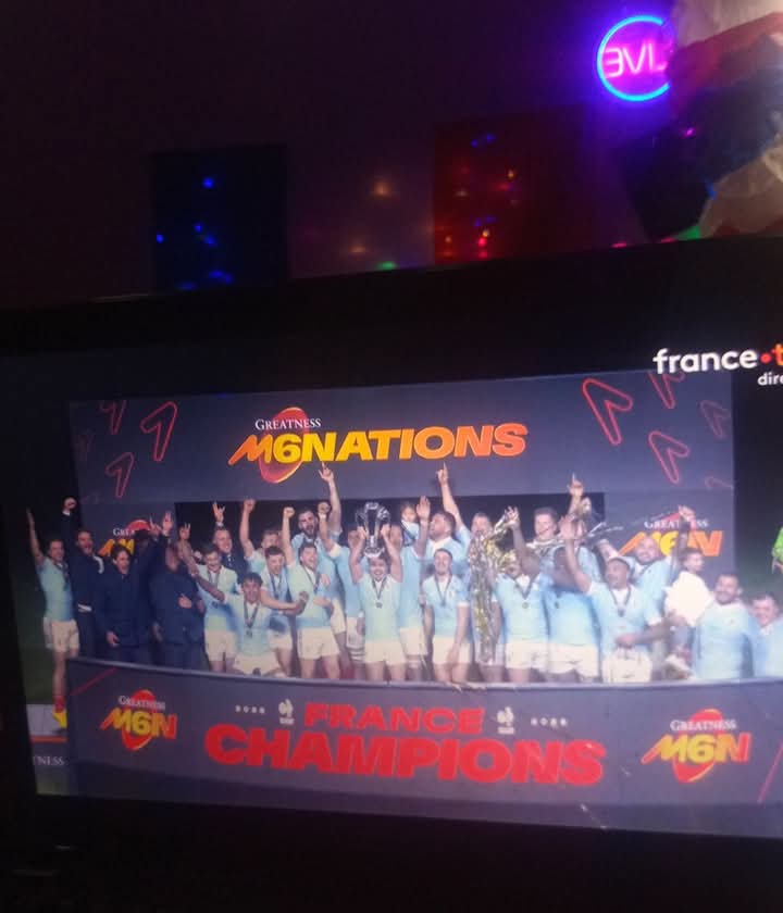 CeccatoMarion's tweet photo. Ce soir notre victoire #FRAANG et demain celle du #Rn 💪🇨🇵♥️
quel match incroyable @FranceRugby 🥺😍💪🏆🇨🇵♥️
Bravo #thomasramos notre sauveur !!!! https://t.co/8Fa9bpNbJu