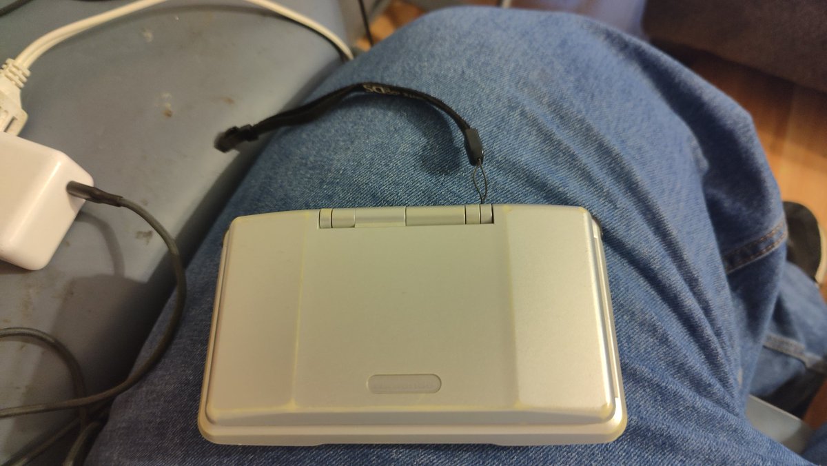 Jon Davies tweet media