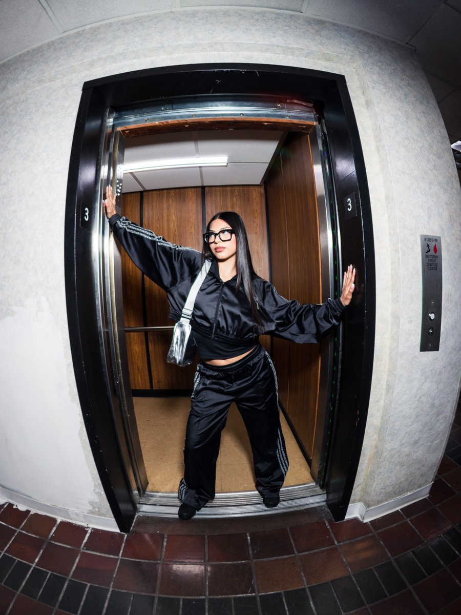 Shiekh.com tweet media