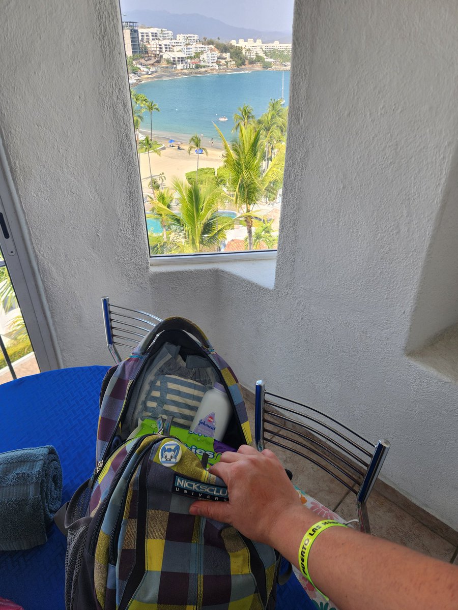 😁 How to avoid wetting other people's beds and furniture? A: Don't forget to bring a diaper. 👌