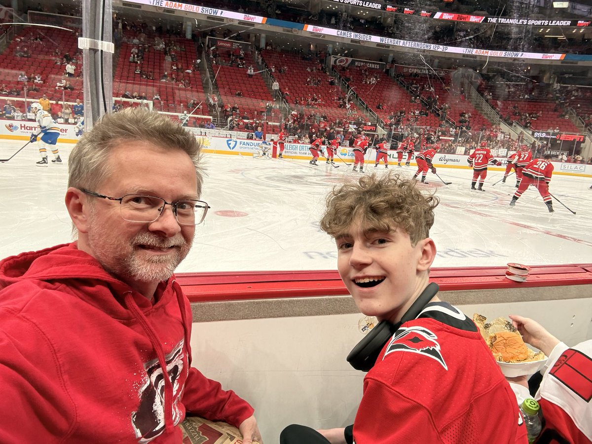 CzechPanther tweet media