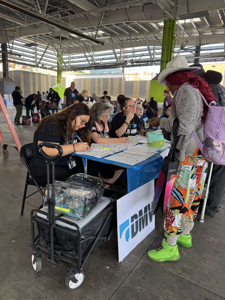 Maria Thompson tweet media