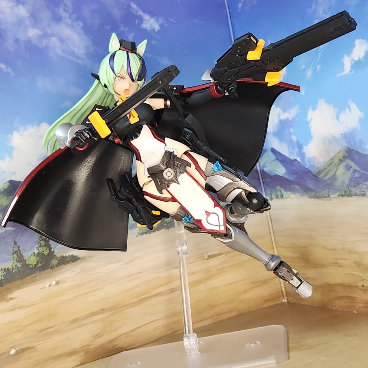 o_mihara's tweet photo. #第3回30MS選抜オーディション
【バルトロス＝バスタール】
ベルベリアの同型機として生み出されたシスター。
フェローチェフォームの大銃2丁を平然と振り回す実力者で、状況に応じてレーザーブレードによる近接戦もこなす。
コートは並みの弾丸なら通さない防御性能を誇るが、その分重い。 https://t.co/kdXDnYZ0pj