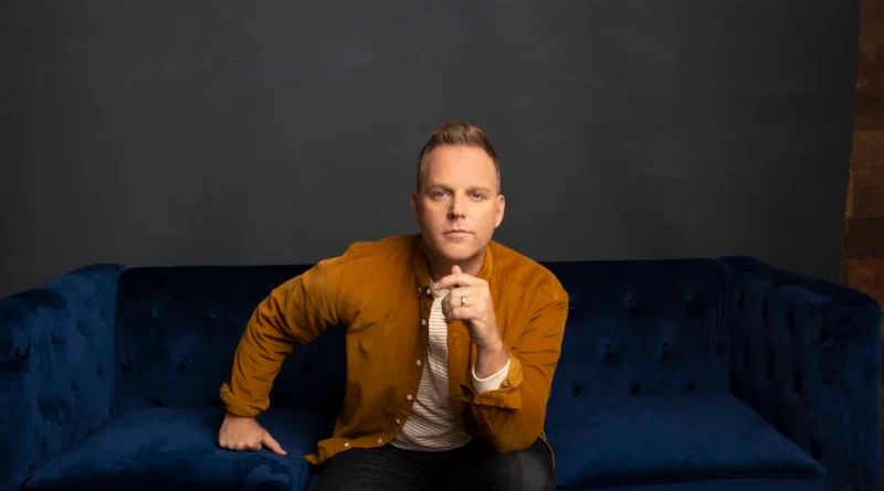 ListenIowa's tweet photo. Smashing Buttons: A Conversation With Matthew West. 
West, a multi-platinum recording artist and successful author to boot, will perform Sunday at Casey's Center in Des Moines as part of Winter Jam 2026. 
https://t.co/0YxXe4Q2ex
@CaseysCenter https://t.co/YKyIFMOMpg