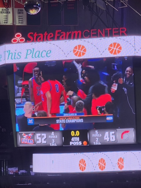 estl189's tweet image. The @estl189 East St. Louis Flyers are #IHSA Class 3A STATE CHAMPIONS!
With a 52–46 victory over the Deerfield Warriors, our Flyers finished the job &amp;amp; will bring the big trophy home to the City of Champions!
Congrats, Flyers! We are proud of you!
#SHINE189 #CityOfChampions