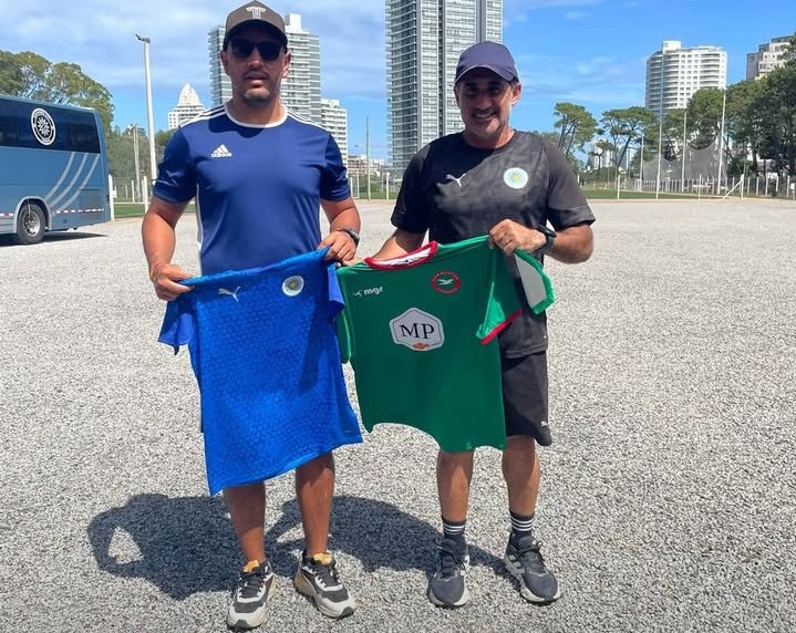 TorqueLaPlata's tweet image. Juega #Torque? Ahí estamos.
La #sub13 viajó a Punta del Este y se enfrentó en forma amistosa contra #Ituzaingo, fue 7-0 con goles de Bruno Freitas x3, Rolan Lima x 3 y Benja Cuadrado.  Más allá del resultado, la camaradería y atención del Club local para destacar, todo de 10.