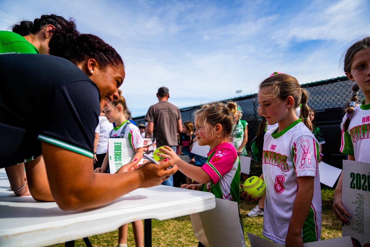 UNT Softball tweet media