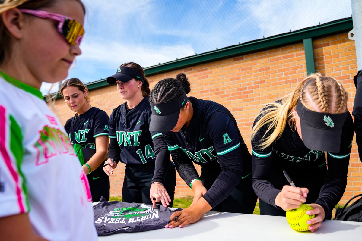 UNT Softball tweet media