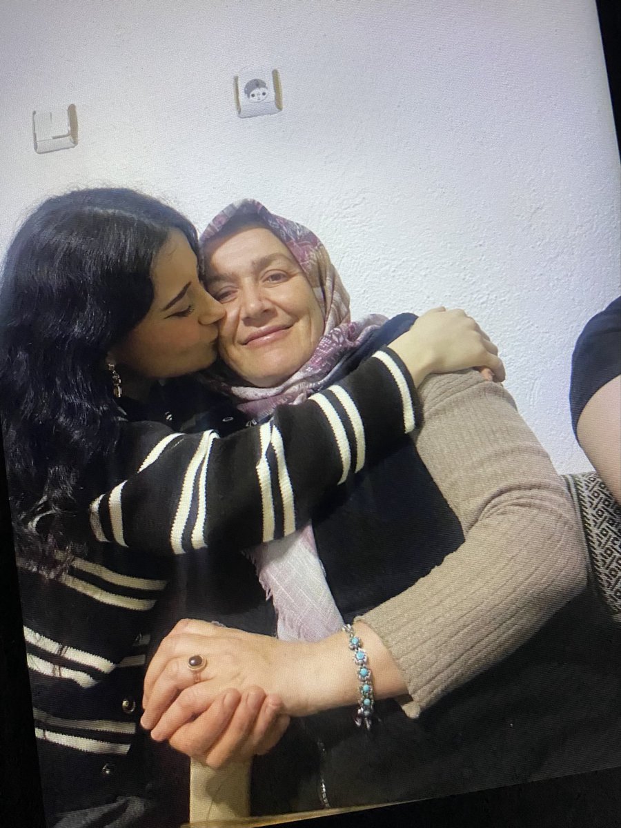 onlybeg2differ's tweet photo. visiting family abroad is always a pleasure 💕 https://t.co/bc9eoLgkp7