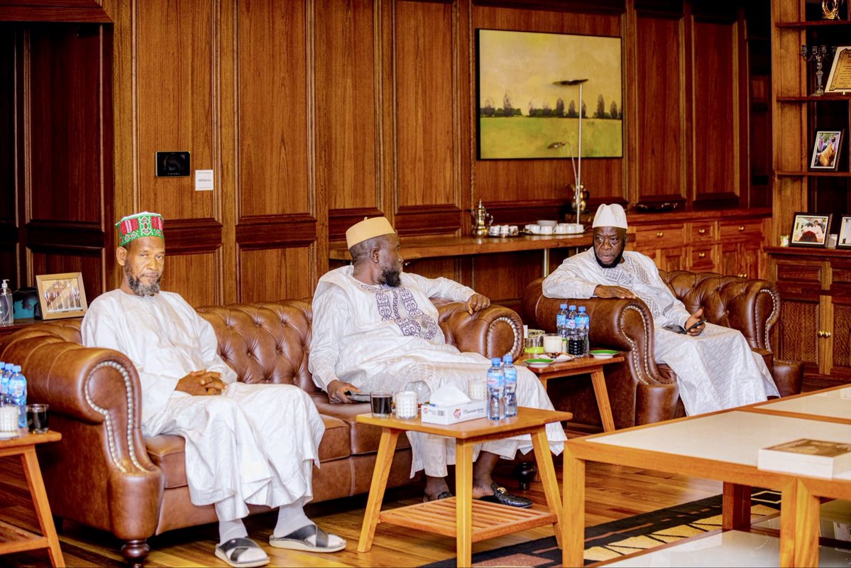 السفارة في كوناكري tweet media