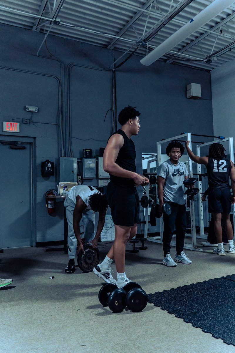 Munir Lewis tweet media