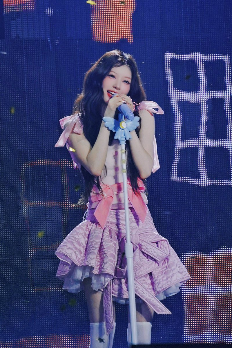 MafiakoM_'s tweet photo. 260314
ILLIT “PRESS START” IN SEOUL

#ILLIT #아일릿 #MOKA #모카 https://t.co/psPMxjytT2