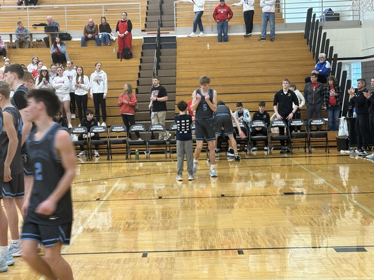 ๐
๐ซ๐๐๐ฆ๐๐ง ๐
๐๐ฅ๐๐จ๐ง๐ฌ tweet media