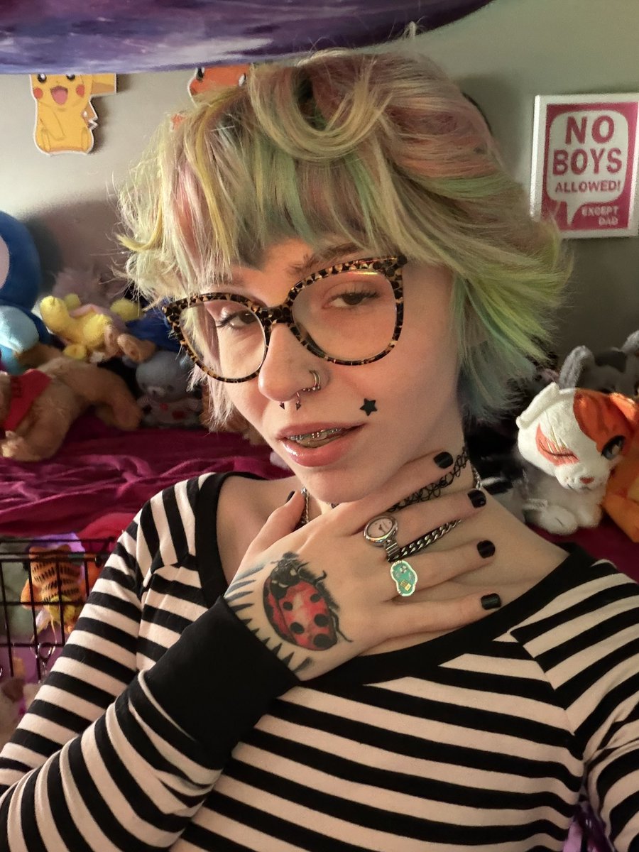 ☆ dolly ☆ tweet media