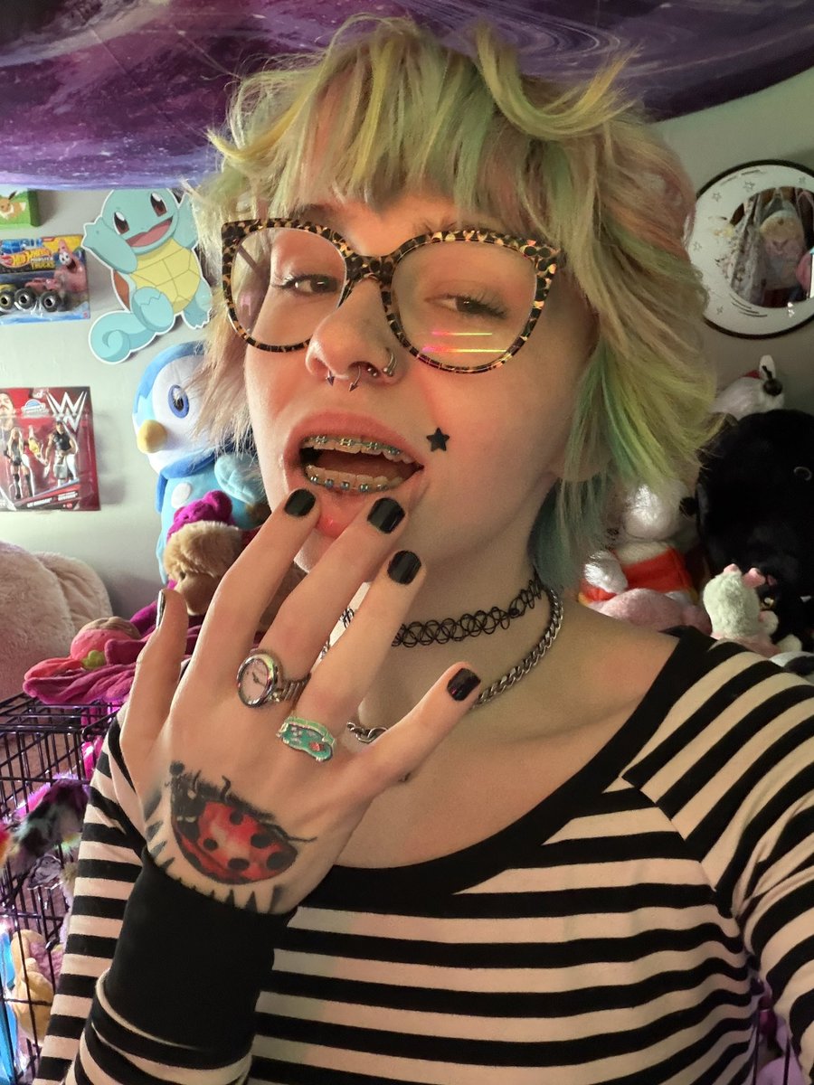 ☆ dolly ☆ tweet media