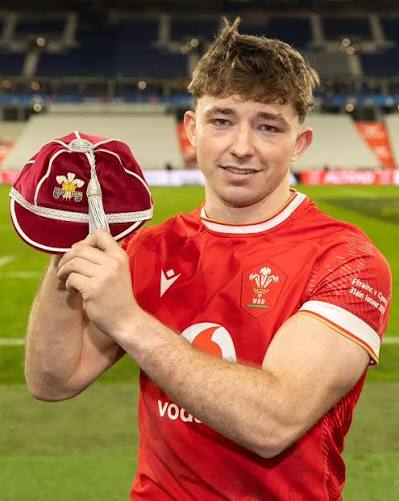 Dan Edwards has been through a lot of criticism in this Six Nations from the social media brigade, but that was as perfect as you can get playing fly half.

Nailed all of his kicks (100% in the Six Nations), magnificent with kicks from hand and got the backline moving

Impeccable