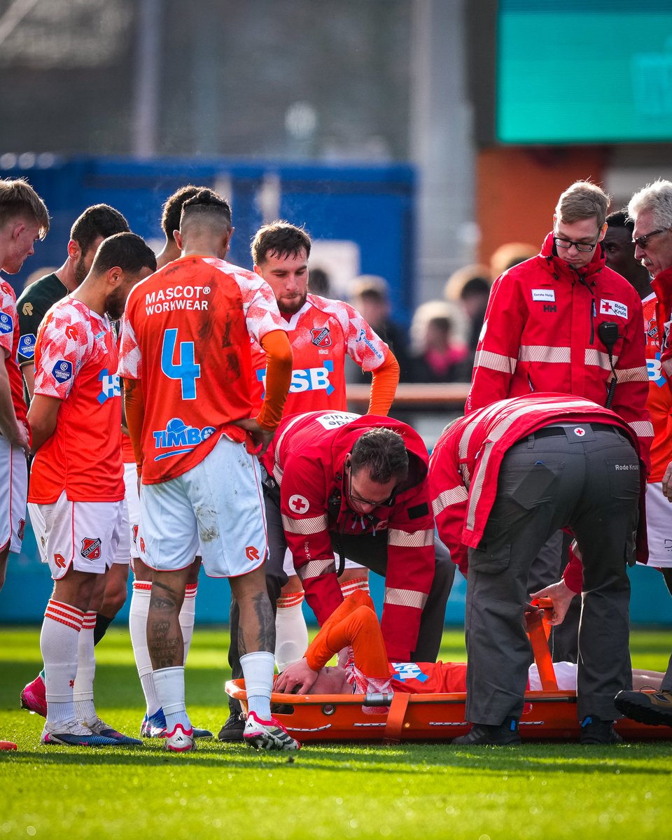 fcvolendam's tweet photo. 🟠⚪ ✘ 🟢⚪
🧡 Sterkte, Dave.
#VOLFOR | #WêiBinneVòlledam https://t.co/Ocvr3lvZbB