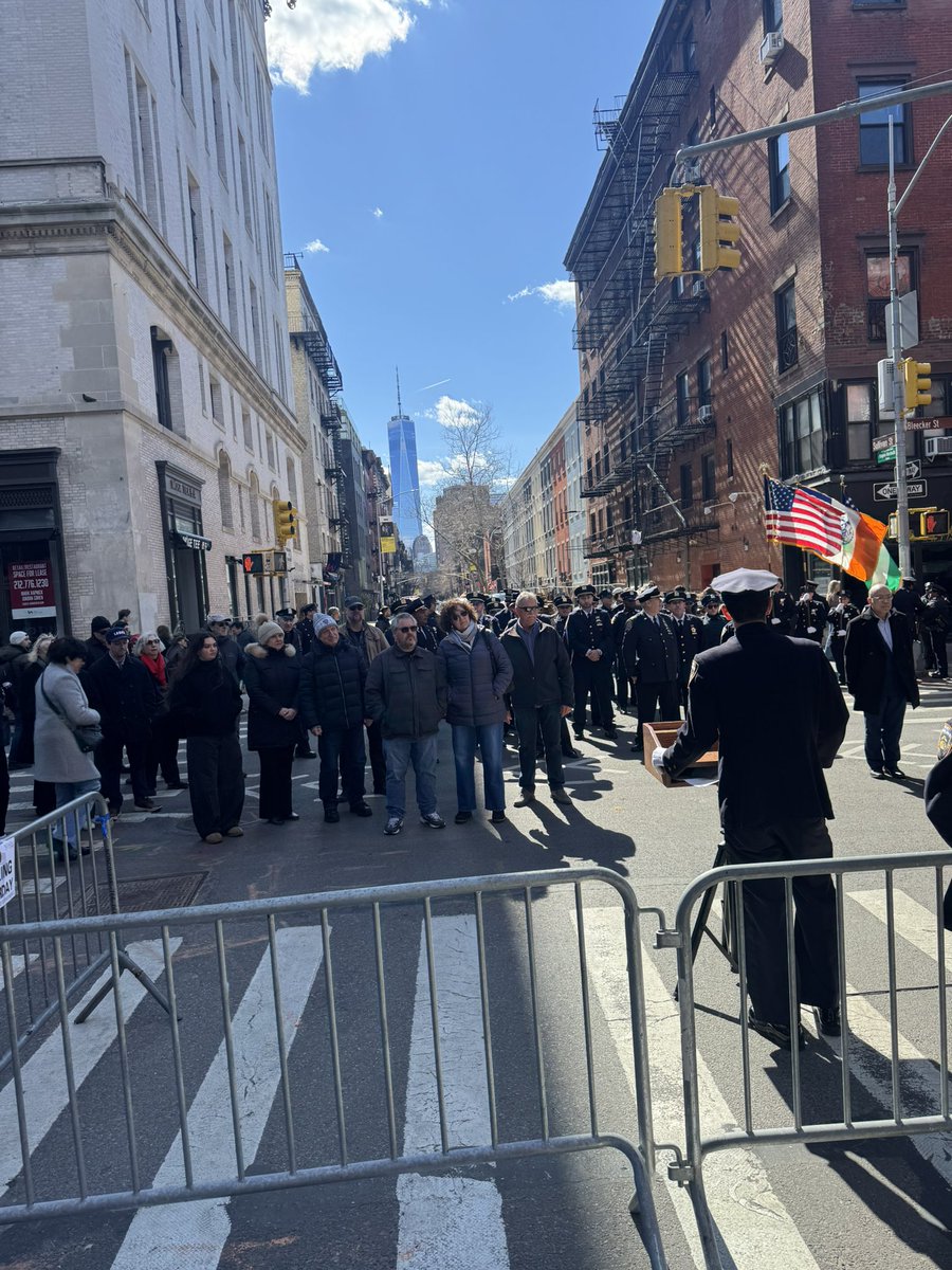 NYPD 6th Precinct tweet media