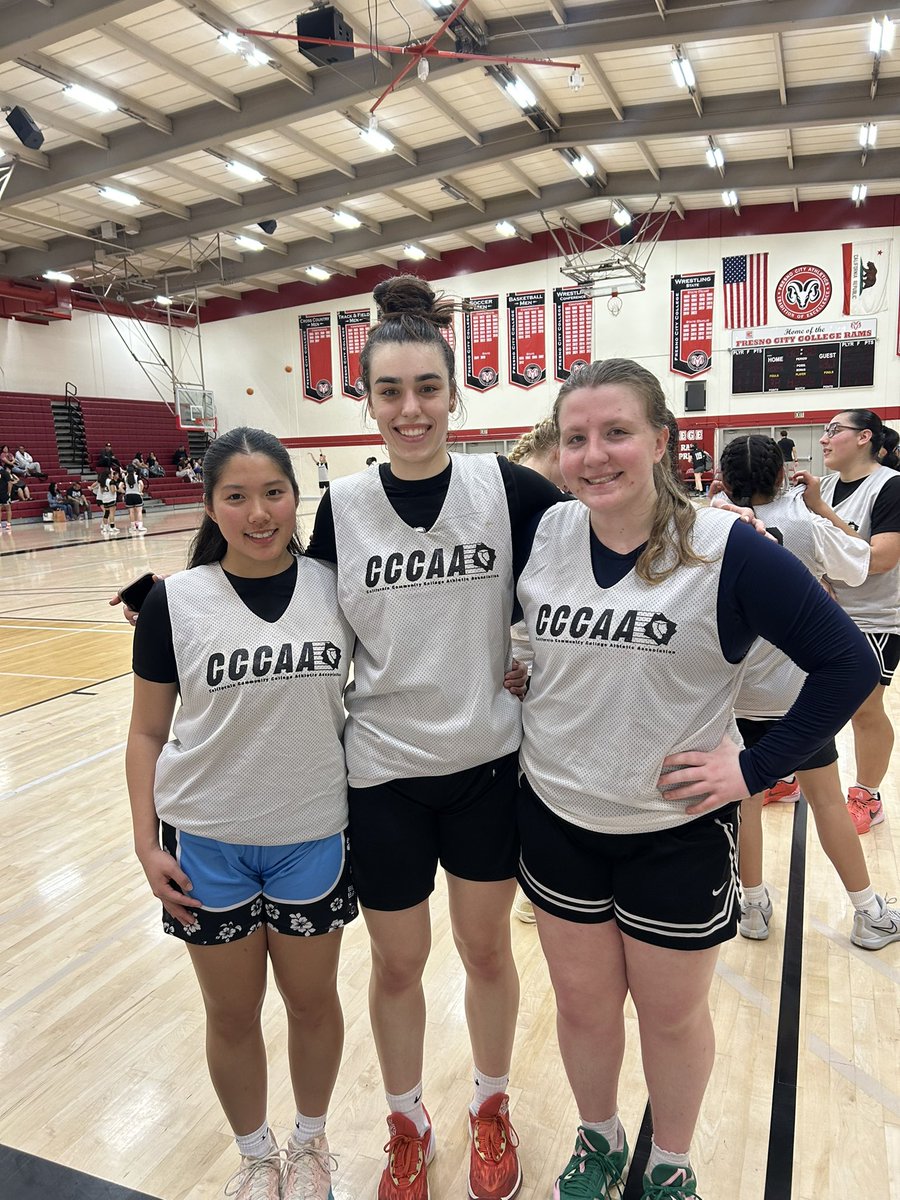 chabotwbb's tweet photo. Sophomore Showcase ✔️
Our players got the chance to compete and be seen today. Proud of how they represented Chabot‼️

#gogladiators #chabotwbb https://t.co/OzOrg7GQg7