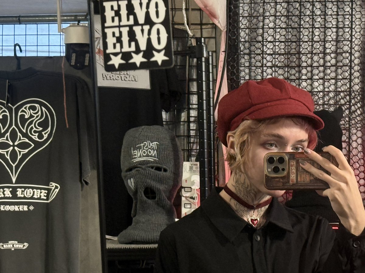 elftomboy tweet media