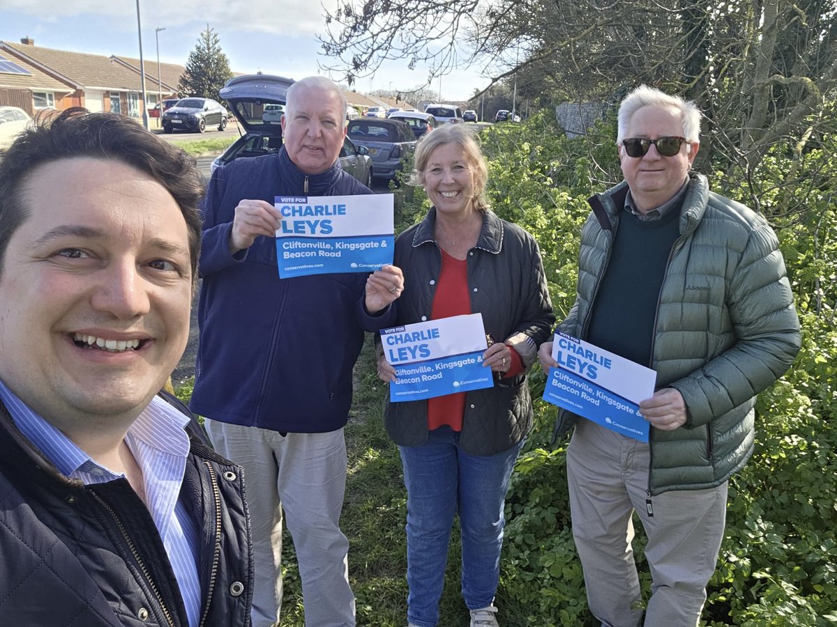 MarioCreatura's tweet photo. A by-election has been called in Cliftonville after a Reform councillor was jailed for appalling coercive behaviour and threats of violence against his wife.

Local people deserve better.

That’s why I was out today supporting Charlie Leys - a hardworking community champion! https://t.co/7G8NasfFXk