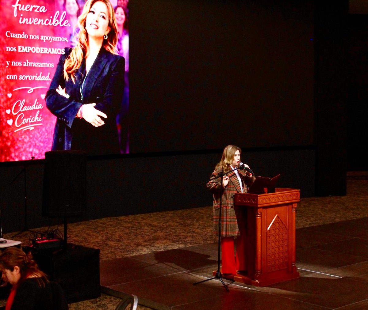 Reconocemos la destacada participación de nuestra Presidenta <a href="/ClauCorichi/">Clau Corichi Oficial</a> en el encuentro convocado por la Asociación Mexicana De Contadores Públicos, en el marco del 8 de marzo, abordó un tema clave para la igualdad sustantiva: la brecha salarial de género.
#SoySorora