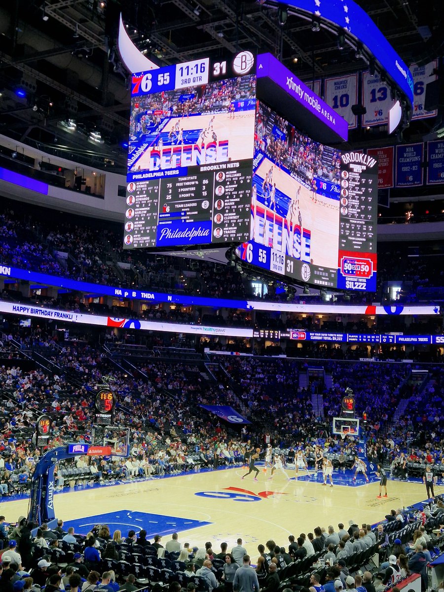 Faut vraiment être fan de basket (ou débile ?) pour se taper un Nets @ Sixers un samedi à 13h... Le niveau des Nets en plus 😭