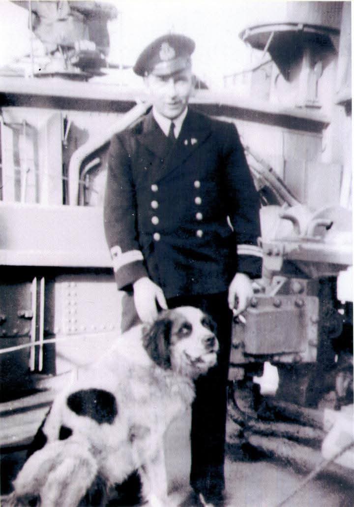 knutolst's tweet photo. @CdrEricson @MtarfaL Erling Hafto and ship's St.Bernhard mascot Bamse.

Image: Forsvarshistorisk Museum https://t.co/seMTJ0bnGs
