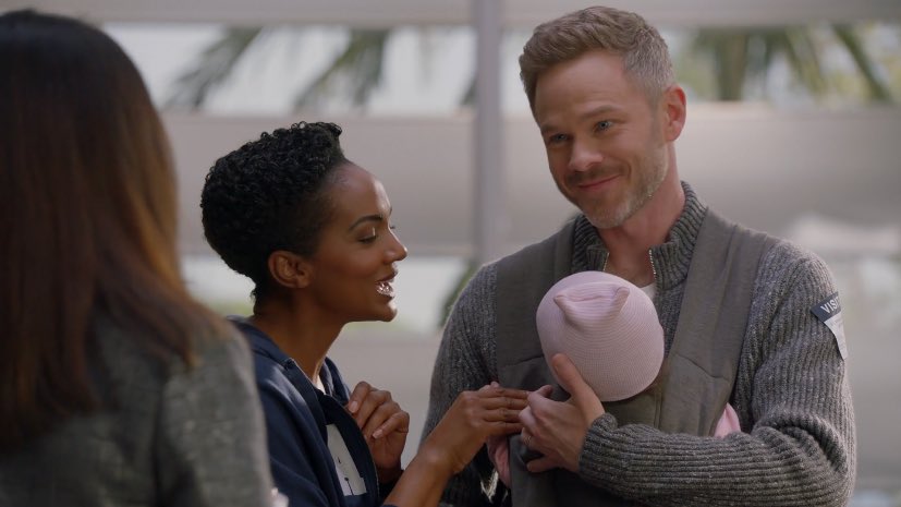 angela junior tweet media