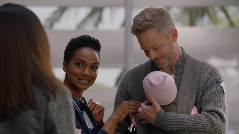 angela junior tweet media