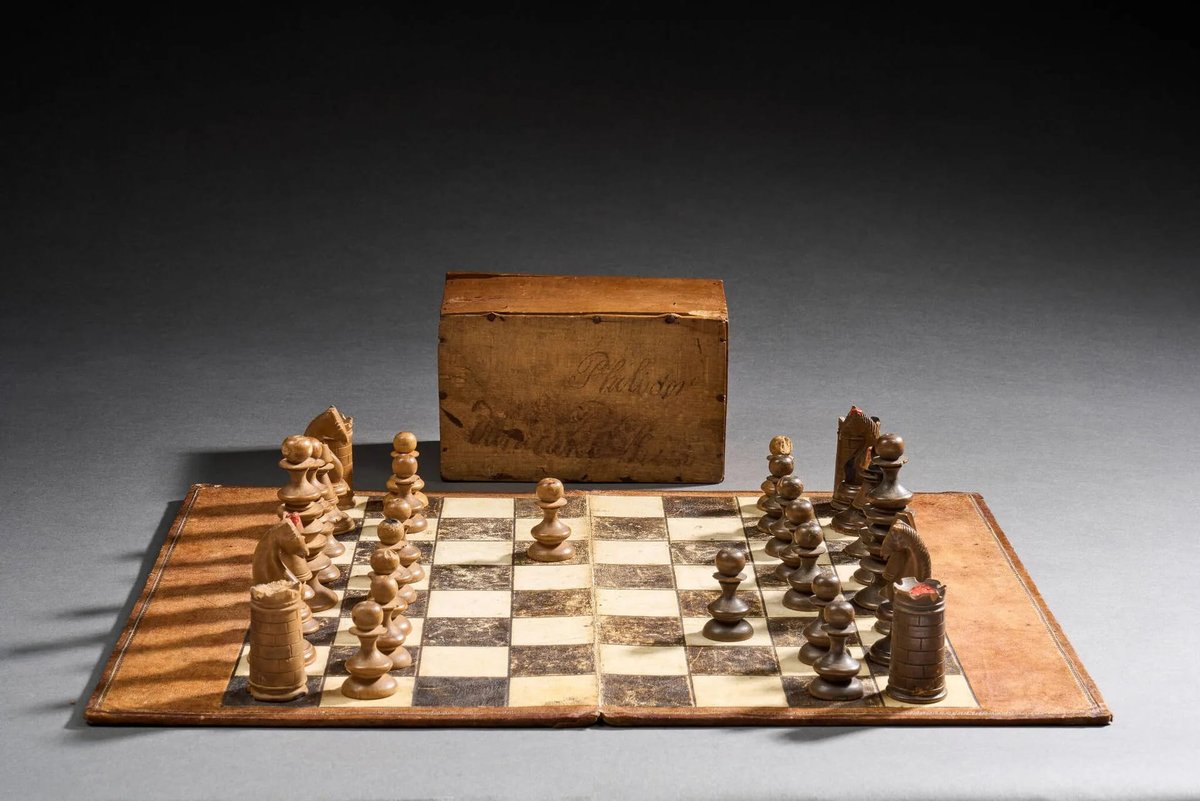 CRegence's tweet photo. [18e siècle] #échecs #Paris - Le jeu d’échecs de Philidor, récit d’un sauvetage patrimonial
➡️ Chacun pourra admirer prochainement ce jeu d’échecs au musée Carnavalet, où se trouve déjà le buste de Philidor sculpté en 1783 par Pajou 
👉 https://t.co/8wYVrh4nYd  @ffechecs https://t.co/NZnUWNreNQ