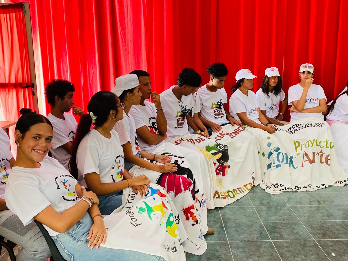 UG_Cuba's tweet photo. #UniversidadCubana 

✍️ Nuestros 8 equipos compitieron en la tercera etapa de la 6ta Edición de la #OlimpiadaDeLaIntegralidad, en un Encuentro de Conocimiento dedicado al Centenario del Comandante en Jefe Fidel Castro. 

#OrgulloUG #CubaSoberana #100AñosConFidel #50mesaños https://t.co/0v8OnO8B2r