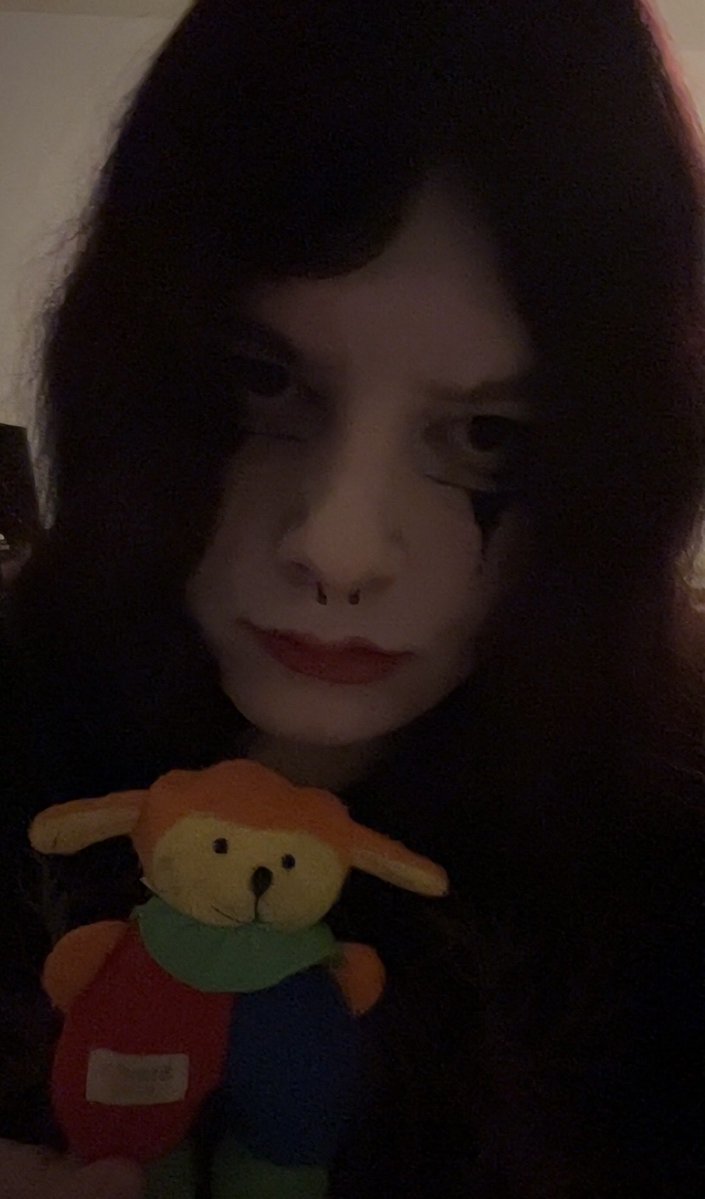 Lilly 🎭 tweet media