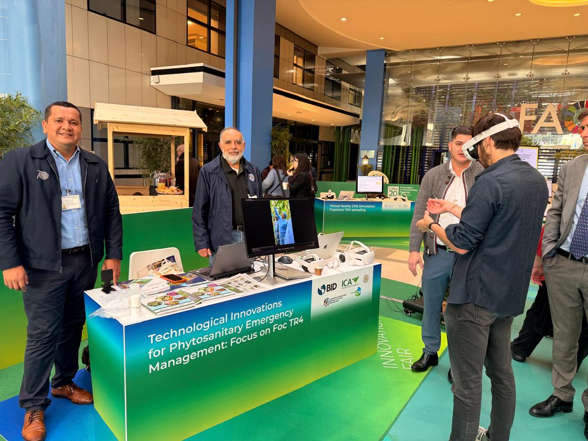OIRSAoficial's tweet photo. 🤩 ¡El OIRSA y sus países miembros 🇲🇽 🇧🇿 🇬🇹 🇸🇻 🇭🇳 🇳🇮 🇨🇷 🇵🇦 🇩🇴, presentes en la Feria de Innovación en Sanidad Vegetal de la CMF-20 en Roma, #Italia 🇮🇹!

🎡 En el marco de la 20ª sesión de la Comisión de Medidas Fitosanitarias (CMF-20), el OIRSA participó en la Feria de Innovación en Sanidad Vegetal 🌱, un espacio internacional para destacar soluciones prácticas que traducen la innovación en prácticas fitosanitarias cotidianas.
