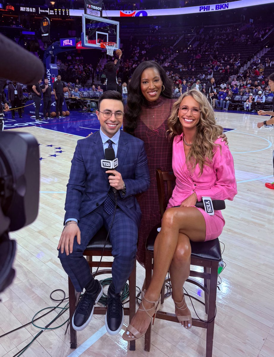 sarah kustok tweet media