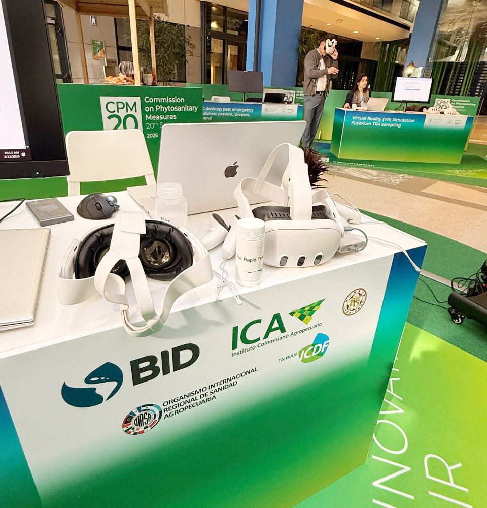 OIRSAoficial's tweet photo. 🤩 ¡El OIRSA y sus países miembros 🇲🇽 🇧🇿 🇬🇹 🇸🇻 🇭🇳 🇳🇮 🇨🇷 🇵🇦 🇩🇴, presentes en la Feria de Innovación en Sanidad Vegetal de la CMF-20 en Roma, #Italia 🇮🇹!

🎡 En el marco de la 20ª sesión de la Comisión de Medidas Fitosanitarias (CMF-20), el OIRSA participó en la Feria de Innovación en Sanidad Vegetal 🌱, un espacio internacional para destacar soluciones prácticas que traducen la innovación en prácticas fitosanitarias cotidianas.