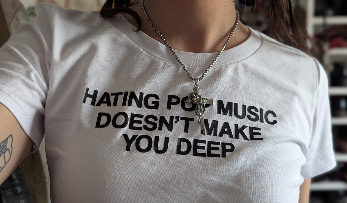 Lessie 🪐 tweet media